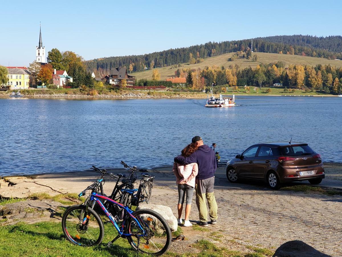 Lipno Nad Vltavou - Apartman 23 - Wifi, Parking, Netflix Luaran gambar
